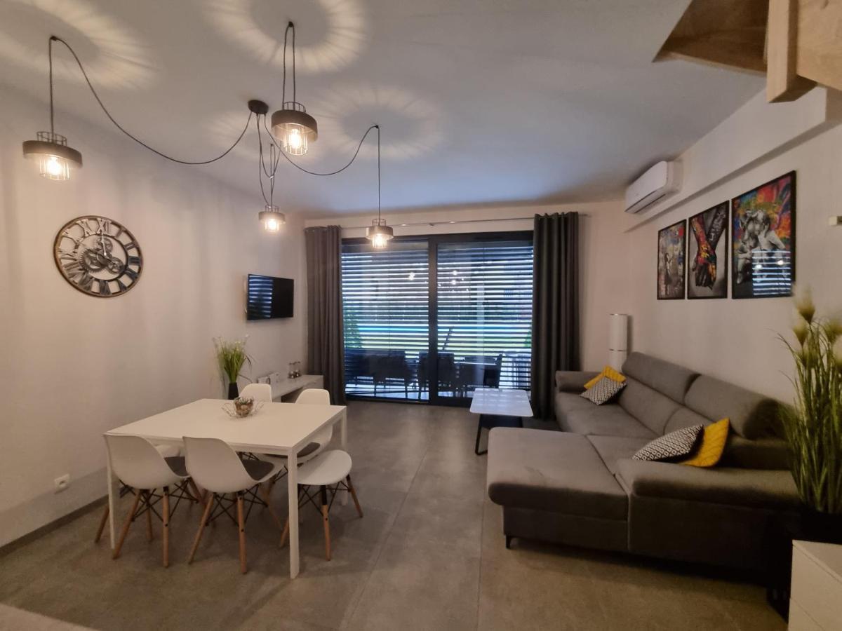 פוביירובו Aprum Apartments 12C מראה חיצוני תמונה